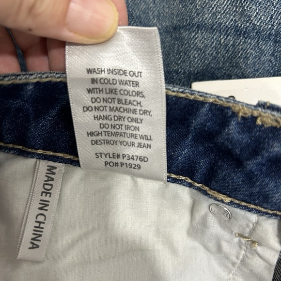 NWT‎ Special A Women's Size 3 Mid Rise Button Up Jeans Dark Wash Distressed Hem - Picture 9 of 11